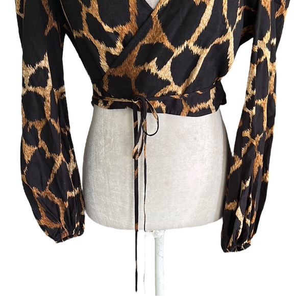 MILLY Wynona Giraffe Printed Wrap Tie Waist Puff Sleeve Cropped Linen Blouse - S - Picture 8 of 16